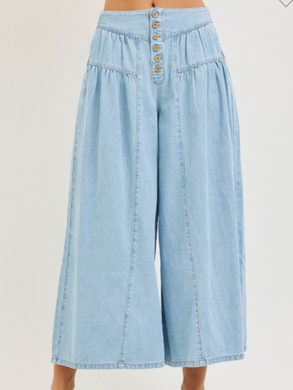 366. Risen Light Denim Wide Leg Elastic Waist Culottes Jeans NEW - Picture 2 of 3